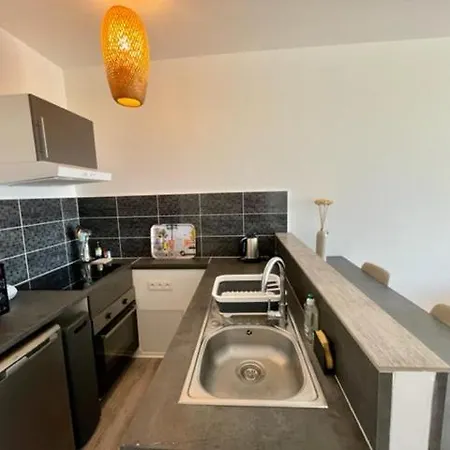 Apartmán Lumineux Studio 30m2 / Balcon / Proche Gare Et *